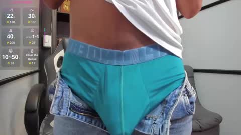 IsaacBlack  online show from 10/09/25, 05:27