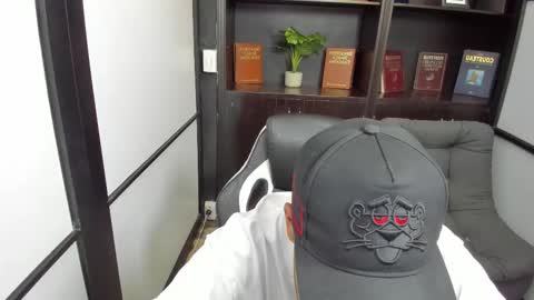 IsaacBlack  online show from 10/17/25, 05:54