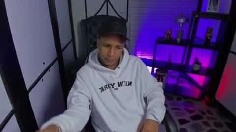 IsaacBlack  online show from 10/22/25, 04:46