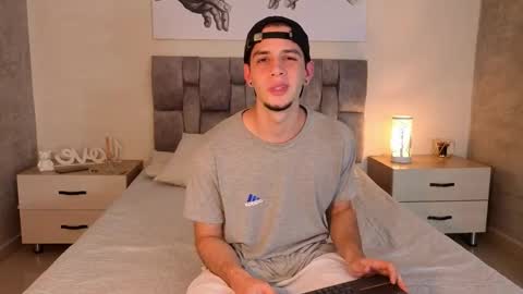 isaacblaze  online show from 05/22/26, 03:57