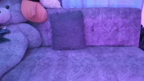 Snapshot of isaaclatino chatting on 11/14/25, 12:31 isaac online show from 11/14/25, 12:31