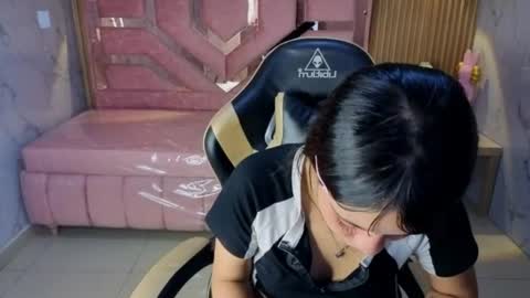 Snapshot of isabeau_s chatting on 06/09/26, 12:50 isabeau_s online show from 06/09/26, 12:50