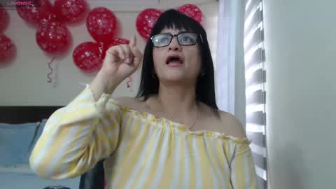 Isabeel Sofia online show from 02/11/25, 08:42