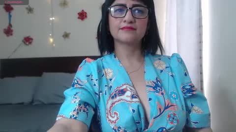 Isabeel Sofia online show from 03/07/25, 04:33