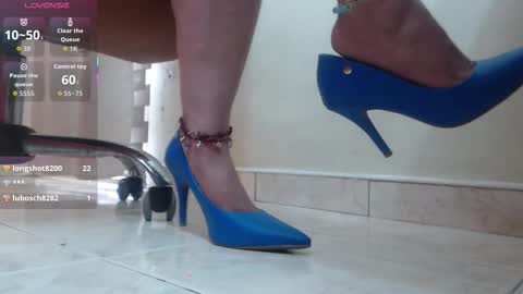 Isabeel Sofia online show from 10/14/25, 01:56