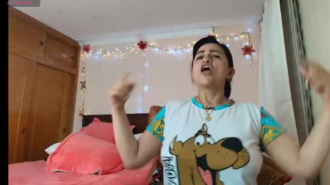Snapshot of isabeel_sofia01 chatting on 05/17/26, 11:45 Isabeel Sofia online show from 05/17/26, 11:45