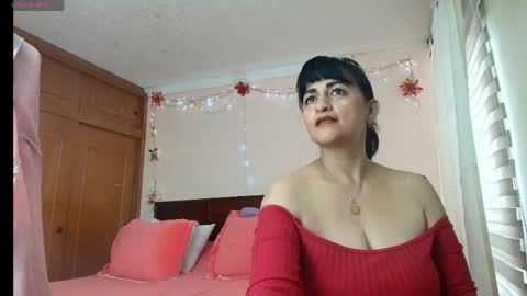 Snapshot of isabeel_sofia01 chatting on 05/22/26, 02:01 Isabeel Sofia online show from 05/22/26, 02:01