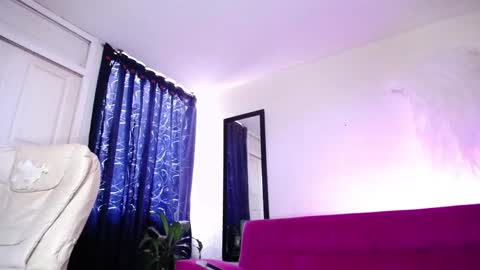 Snapshot of isabel_lopez_ chatting on 02/09/26, 06:01 isabel online show from 02/09/26, 06:01