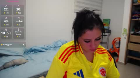 isabella online show from 09/10/25, 02:11