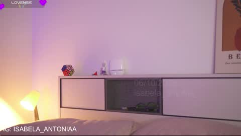    online show from 10/12/25, 12:04