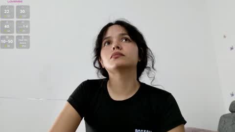 isabela online show from 06/11/26, 12:32