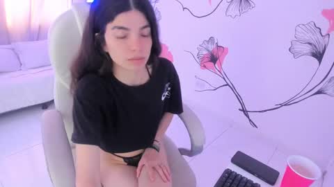 isabela_fiorelli online show from 03/11/25, 12:39