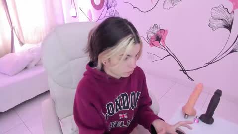 isabela_fiorelli online show from 10/06/25, 01:08