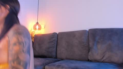 Isabela online show from 01/16/25, 06:16