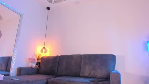 Isabela online show from 01/20/25, 12:07