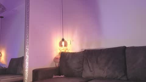 Isabela online show from 04/02/26, 11:52