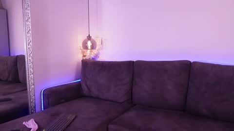 Isabela online show from 07/09/26, 11:47