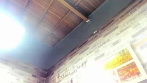Isabela online show from 06/12/26, 12:20