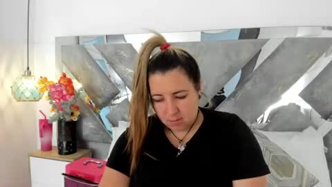 Mommy Isa online show from 07/08/26, 12:42