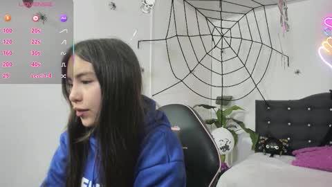 Snapshot of isabela_tay chatting on 11/06/25, 11:55 ISABELA online show from 11/06/25, 11:55