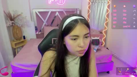 Snapshot of isabela_tay chatting on 11/18/25, 11:58 ISABELA online show from 11/18/25, 11:58