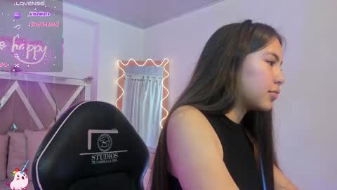 Snapshot of isabela_tay chatting on 12/05/25, 11:41 ISABELA online show from 12/05/25, 11:41