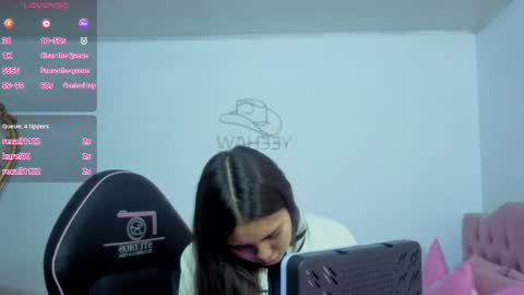 ISABELA  online show from 06/06/26, 11:37
