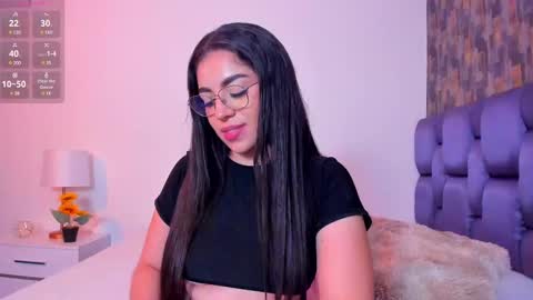 Isabela Angell  online show from 02/28/25, 04:43
