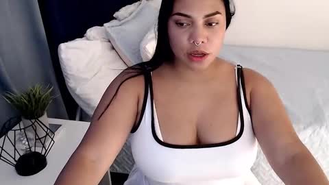 Snapshot of isabelateran chatting on 03/24/26, 06:46 isabelateran online show from 03/24/26, 06:46