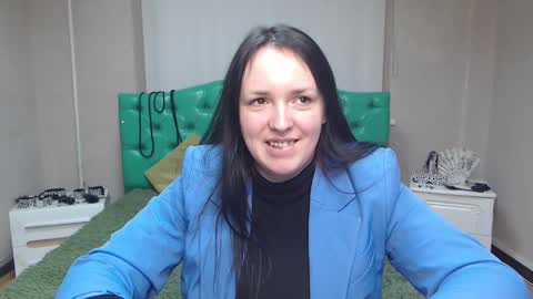 IsabelBlackberry online show from 12/15/24, 10:50