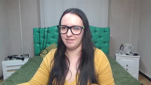 IsabelBlackberry online show from 12/16/24, 09:24