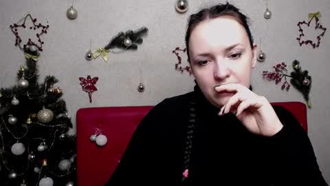 IsabelBlackberry online show from 12/23/24, 06:00