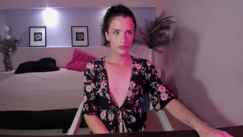 Snapshot of isabelfernandez chatting on 09/27/25, 05:56 IsabelFernandez online show from 09/27/25, 05:56