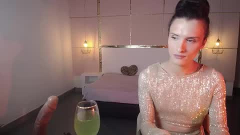 Snapshot of isabelfernandez chatting on 10/15/25, 06:13 IsabelFernandez online show from 10/15/25, 06:13