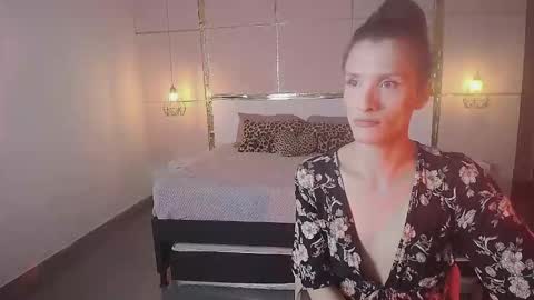 Snapshot of isabelfernandez chatting on 10/19/25, 03:07 IsabelFernandez online show from 10/19/25, 03:07