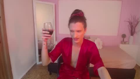 Snapshot of isabelfernandez chatting on 10/29/25, 06:48 IsabelFernandez online show from 10/29/25, 06:48