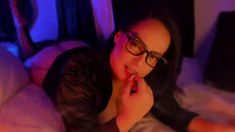 isabella online show from 07/11/26, 03:42