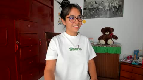 Isabella22 1 online show from 12/03/24, 03:44