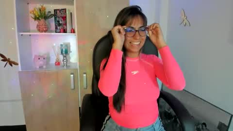 Isabella22 1 online show from 02/19/25, 12:11