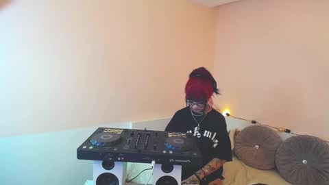 Snapshot of isabella__dark chatting on 12/03/24, 01:30    online show from 12/03/24, 01:30