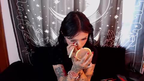 Snapshot of isabella__dark chatting on 01/02/25, 06:56    online show from 01/02/25, 06:56