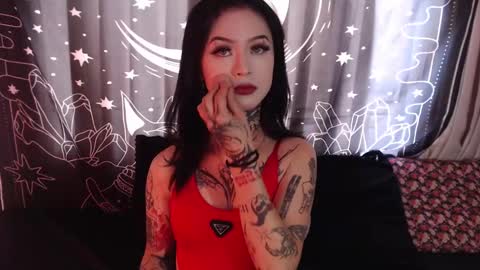 Snapshot of isabella__dark chatting on 01/09/25, 07:40    online show from 01/09/25, 07:40