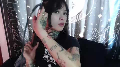 Snapshot of isabella__dark chatting on 01/14/25, 06:38    online show from 01/14/25, 06:38