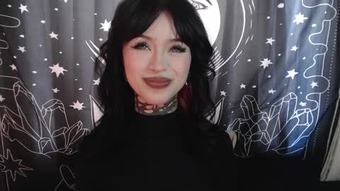 Snapshot of isabella__dark chatting on 01/21/25, 07:28    online show from 01/21/25, 07:28