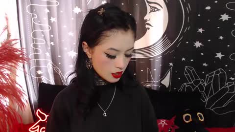 Snapshot of isabella__dark chatting on 02/19/25, 07:38    online show from 02/19/25, 07:38