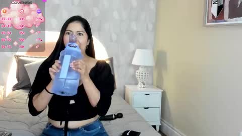 Snapshot of isabella__milf chatting on 03/09/26, 07:07 isabella__milf online show from 03/09/26, 07:07