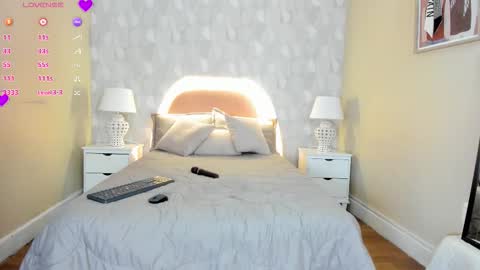 Snapshot of isabella__milf chatting on 03/26/26, 07:19 isabella__milf online show from 03/26/26, 07:19