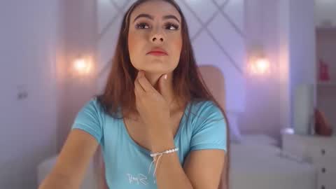 Isa  online show from 10/06/25, 03:31