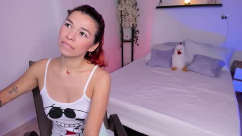 Snapshot of isabella_boyer chatting on 09/17/25, 05:25 isabella online show from 09/17/25, 05:25