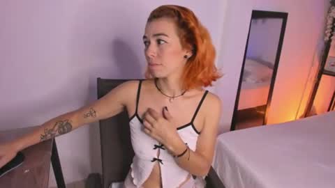 Snapshot of isabella_boyer chatting on 11/04/25, 05:12 isabella online show from 11/04/25, 05:12